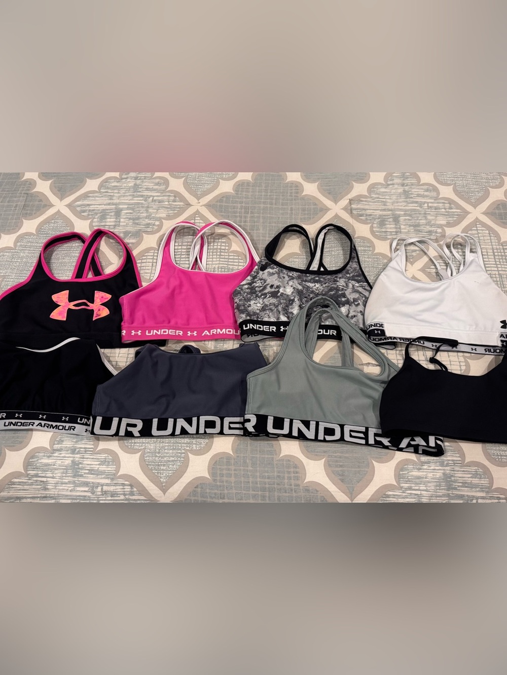 Under Armour Girls’s Seamless Sports Bras (8) - Pink, Gray, Black, Green